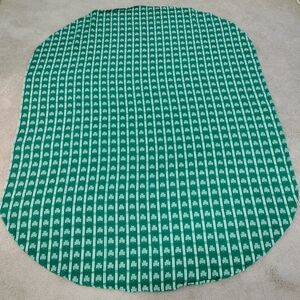 St Patricks Day Green Shamrock Tablecloth 54 x 70  OVAL